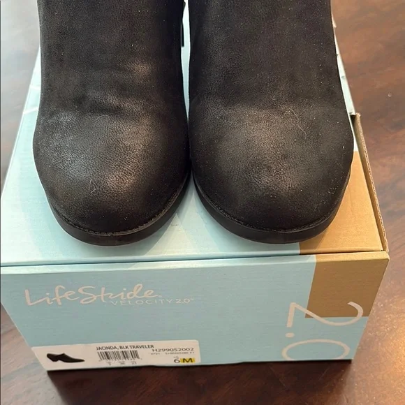 Life Stride Black Heeled Boots for Elegant Style - Picture 4 of 4